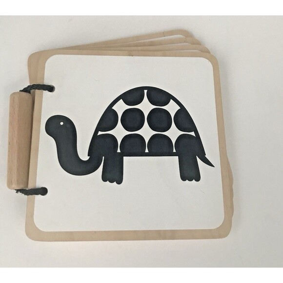 Lovevery Wooden Book B&W From The Looker Montessori-Based Play Kit 0-12 Months - Picture 1 of 4